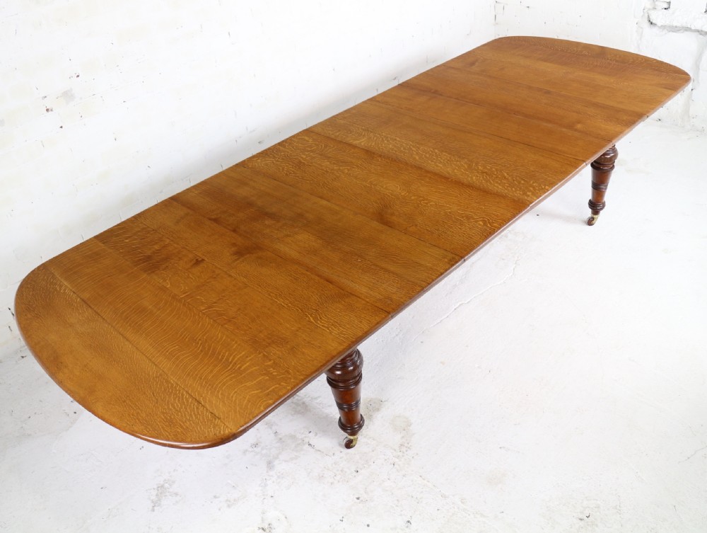 Early Victorian Oak Extending Dining Table & 5 Leaves, 12 ft View V
