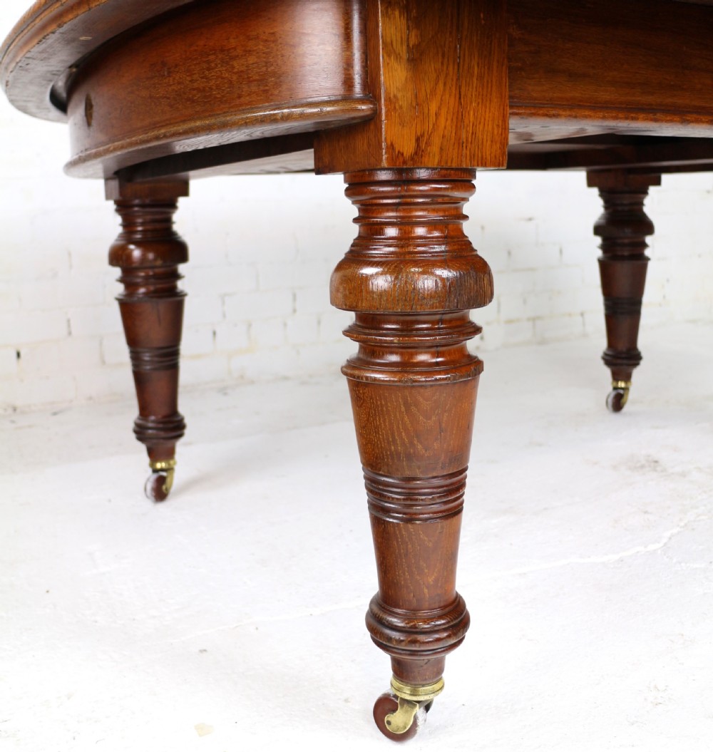 Early Victorian Oak Extending Dining Table & 5 Leaves, 12 ft View XXVII