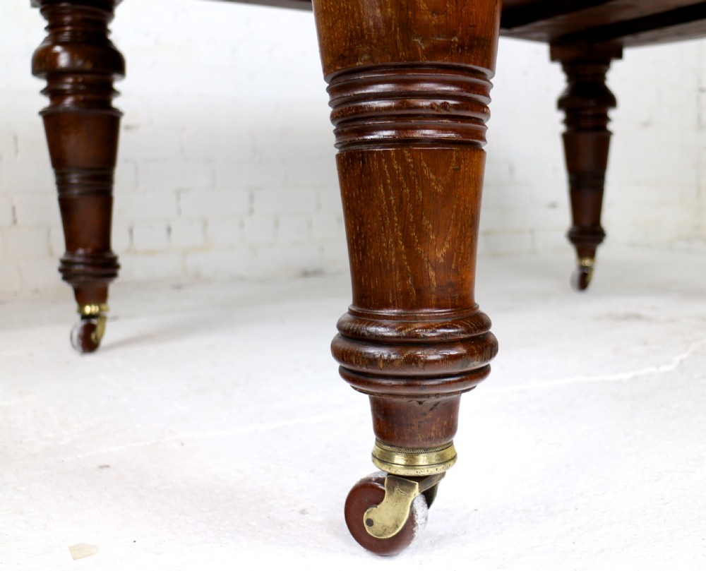 Early Victorian Oak Extending Dining Table & 5 Leaves, 12 ft View XXVIII