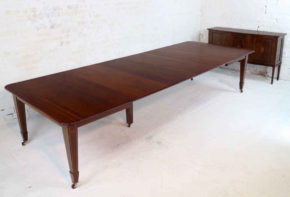 Antique Mahogany Extending Dining Table with Four Leaves & Leaf Holder by James Garvie & Sons, Aberdeen View II
