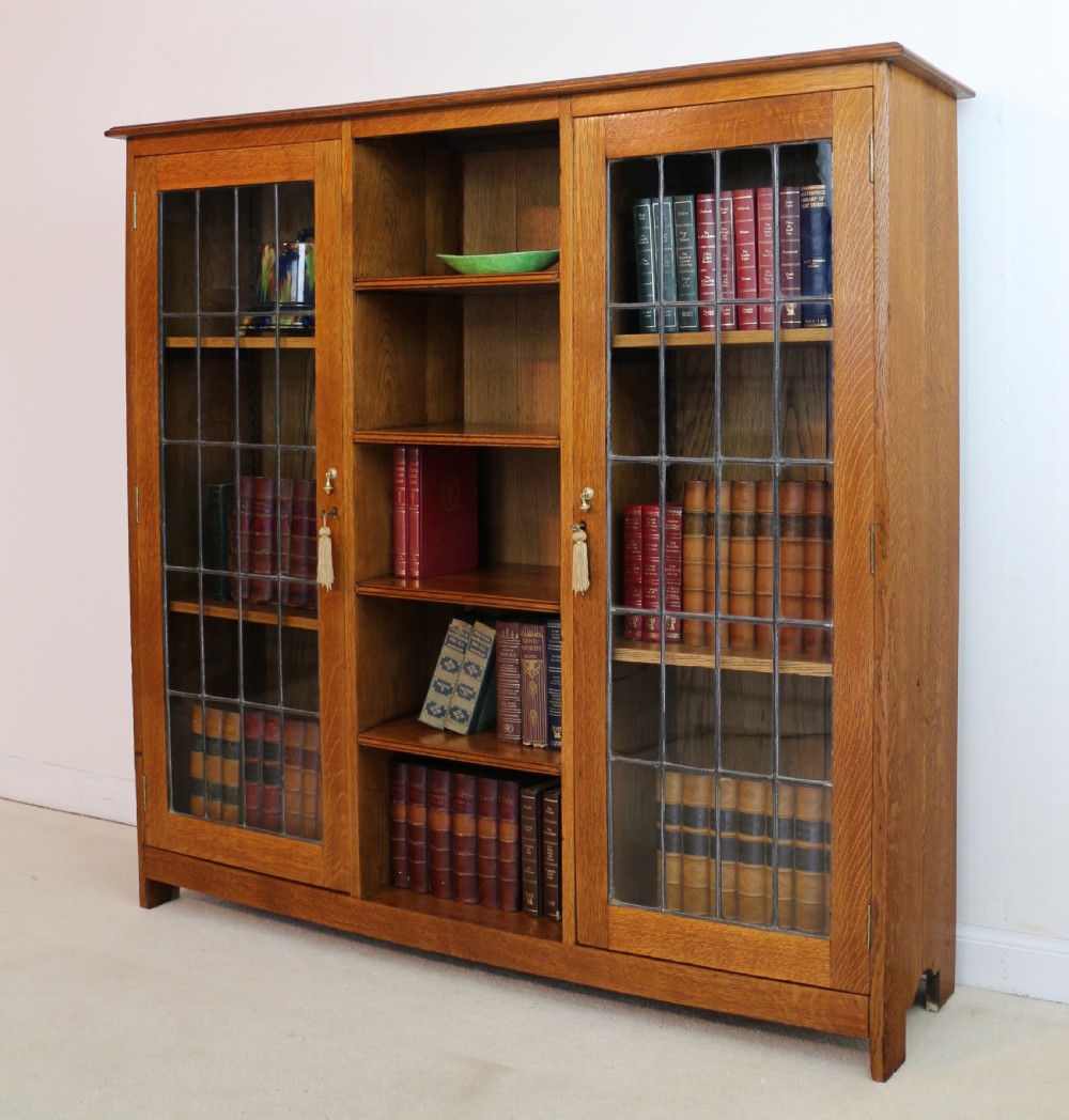 Arts & Crafts Oak Bookcase Cabinet attributed to Liberty & Co View III