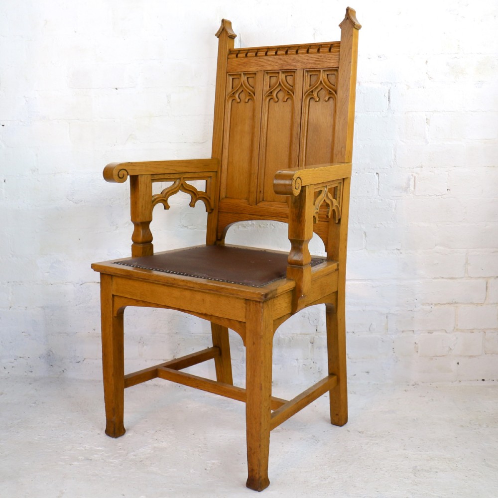 Set of Twelve Gothic Revival Arts & Crafts Oak Dining Chairs, Attributed to Shapland & Petter (12) View XIV