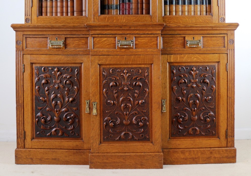 Victorian Art Nouveau Oak Breakfront Bookcase Attributed to Maple & Co View VI
