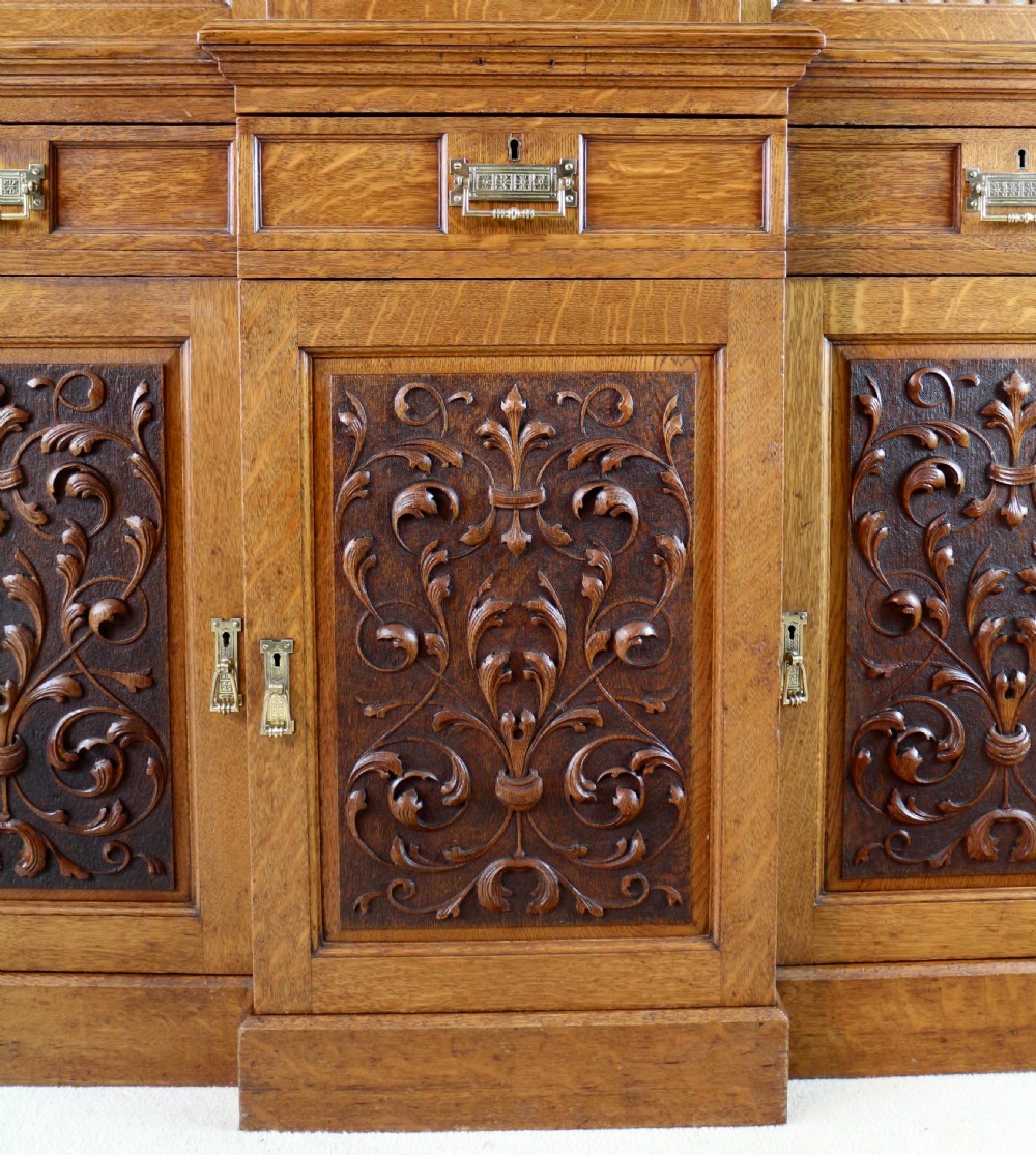 Victorian Art Nouveau Oak Breakfront Bookcase Attributed to Maple & Co View VIII