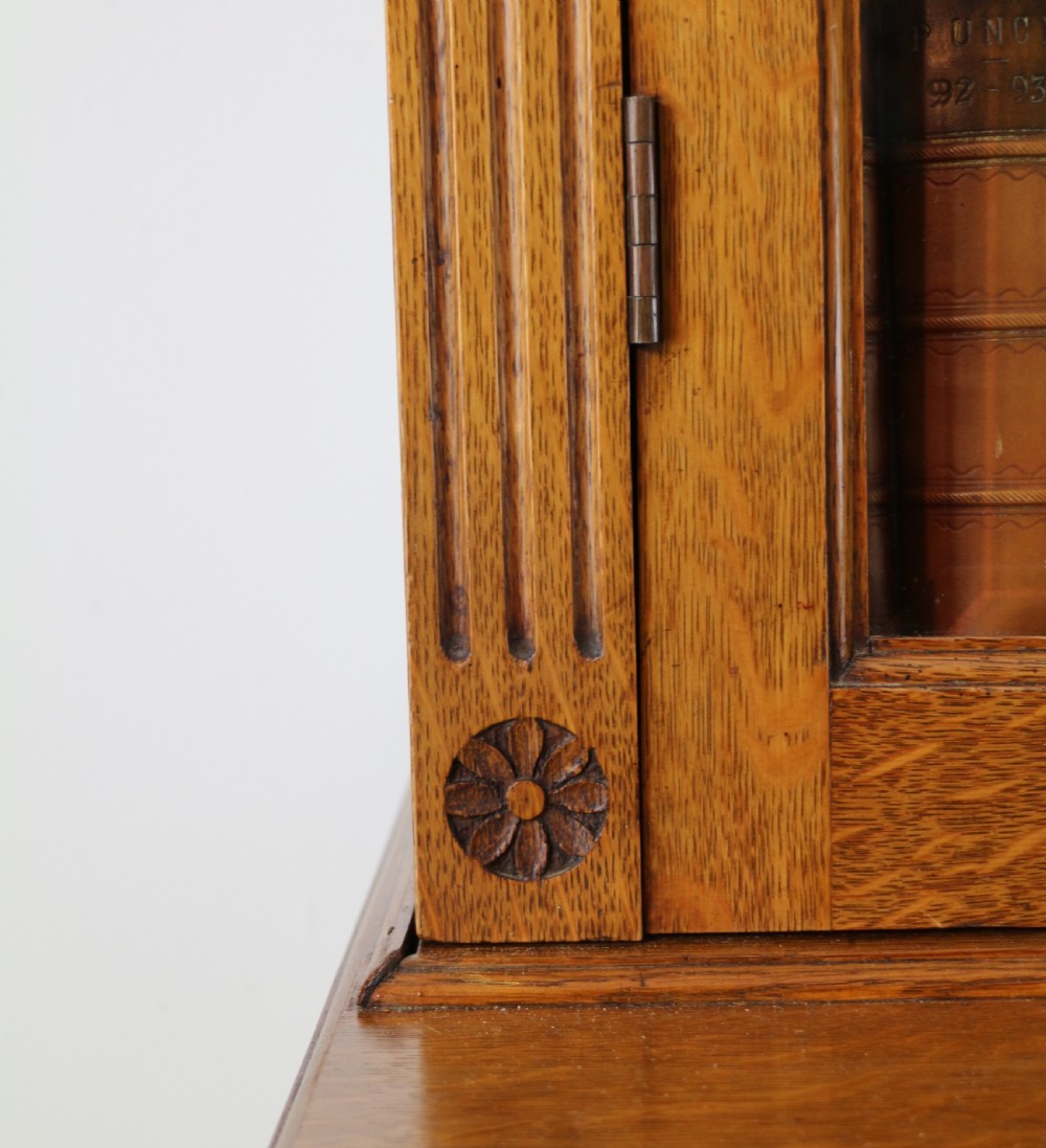 Victorian Art Nouveau Oak Breakfront Bookcase Attributed to Maple & Co View XV