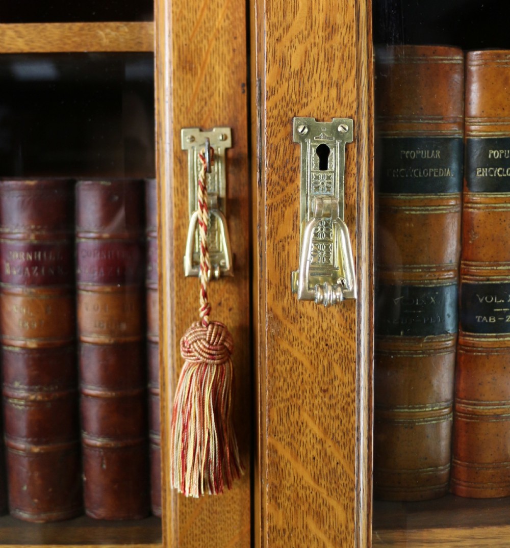 Victorian Art Nouveau Oak Breakfront Bookcase Attributed to Maple & Co View XVII