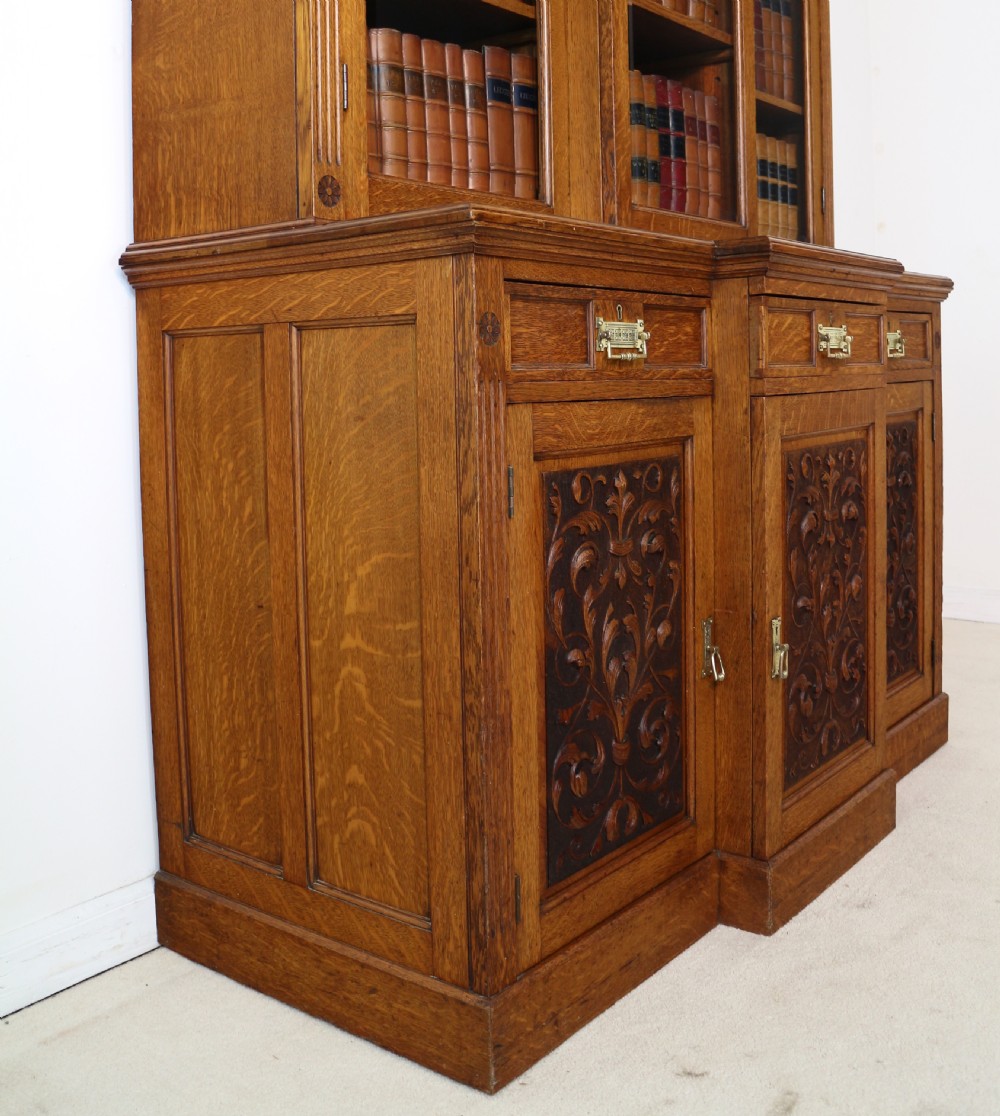 Victorian Art Nouveau Oak Breakfront Bookcase Attributed to Maple & Co View XXIV