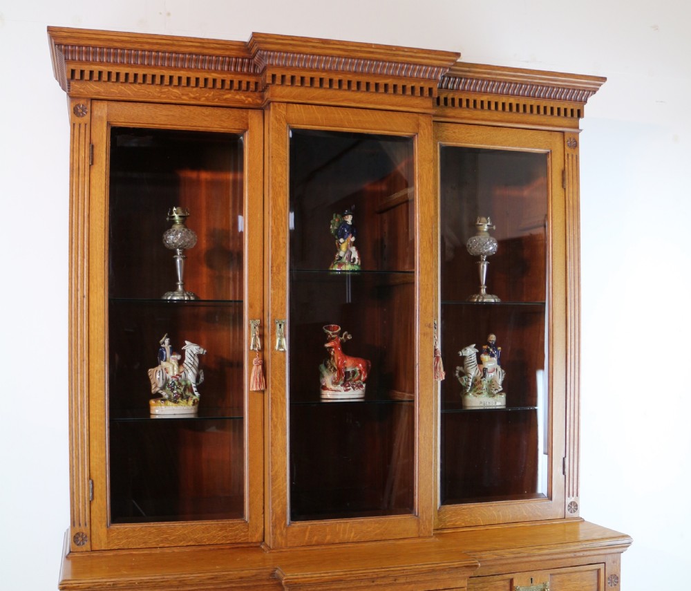Victorian Art Nouveau Oak Breakfront Bookcase Attributed to Maple & Co View XXVII