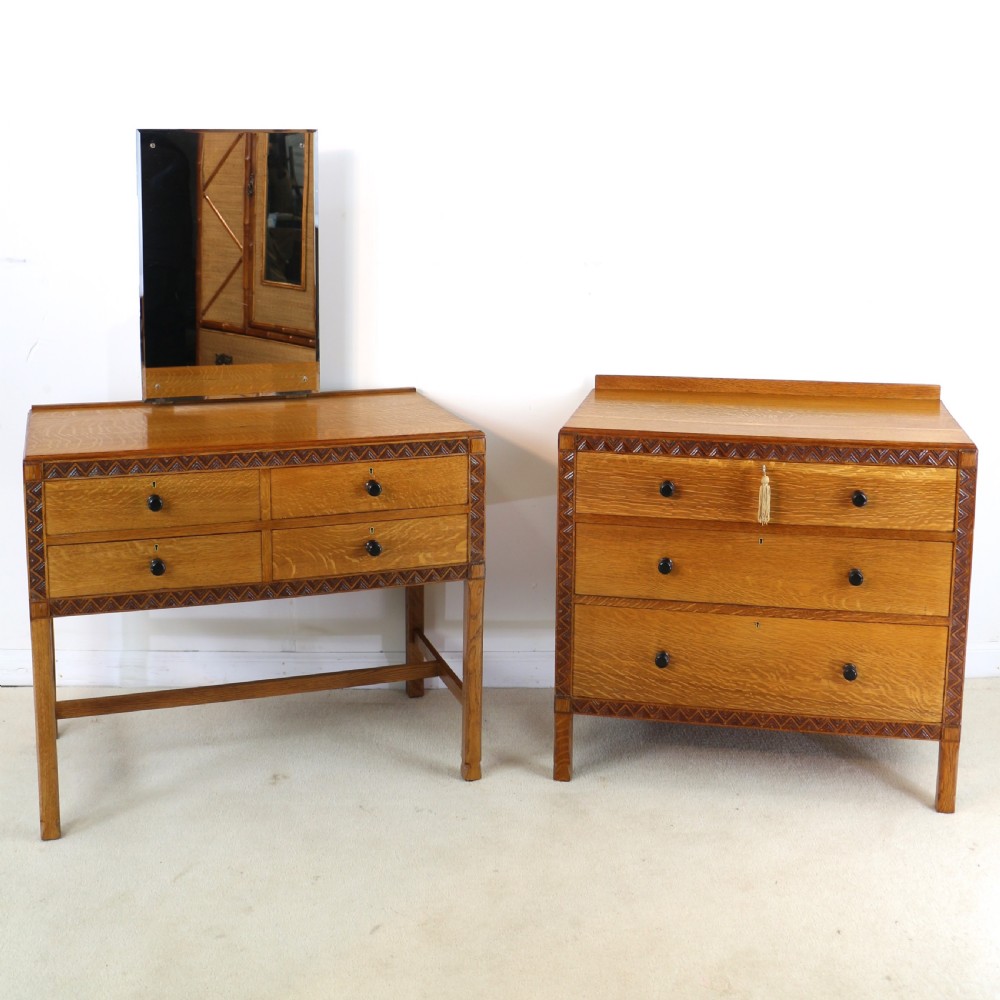 Arts & Crafts Cotswold School Oak Chest & Dressing Table Attributed to Bath Cabinet Makers