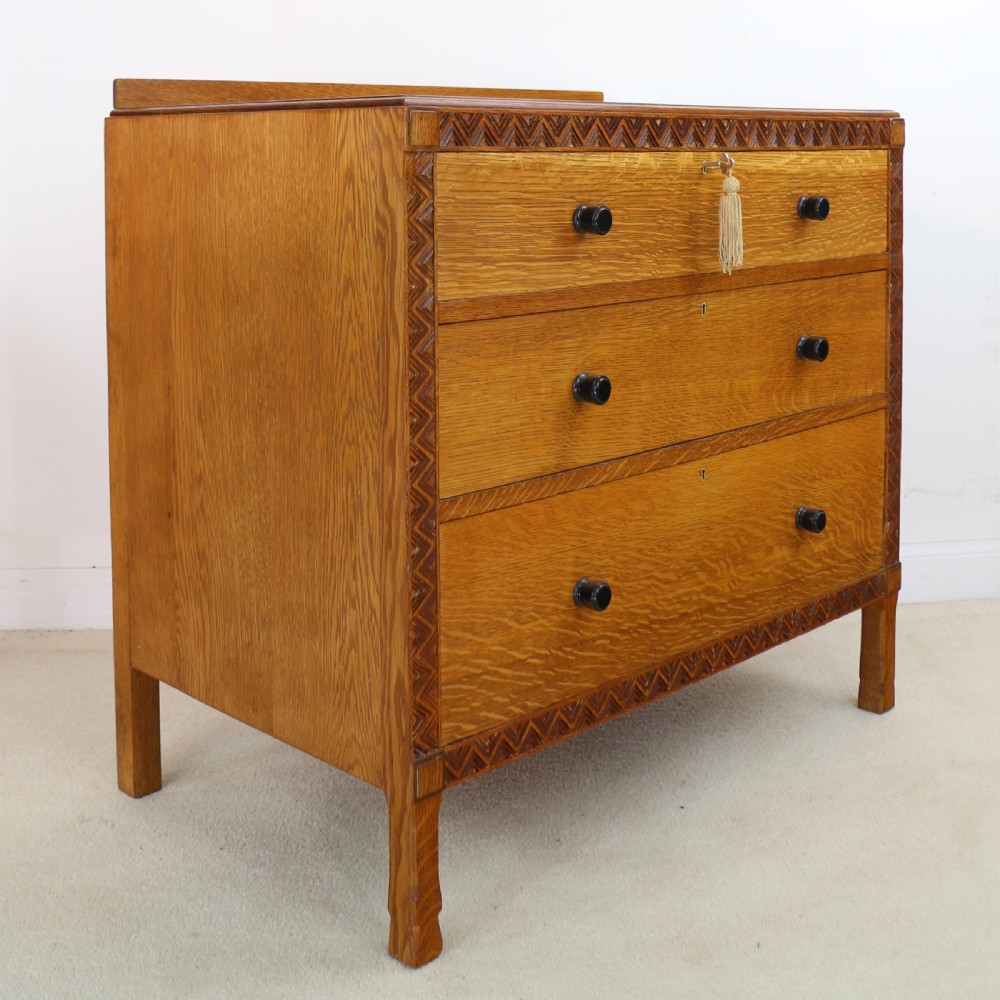 Arts & Crafts Cotswold School Oak Chest & Dressing Table Attributed to Bath Cabinet Makers View III