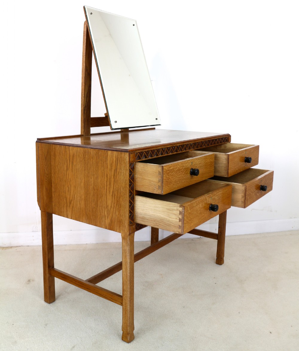 Arts & Crafts Cotswold School Oak Chest & Dressing Table Attributed to Bath Cabinet Makers View XVIII