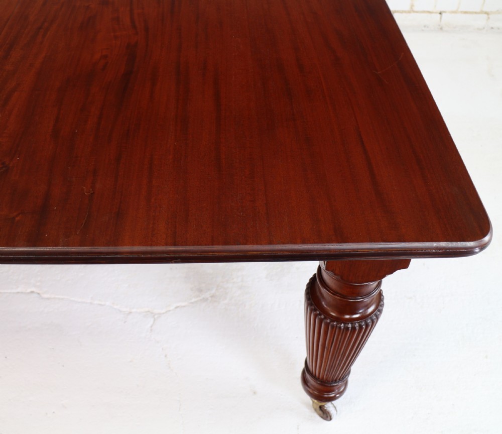 Victorian Mahogany 16 Seat Extending Dining Table & 4 Leaves, 12ft View XIII