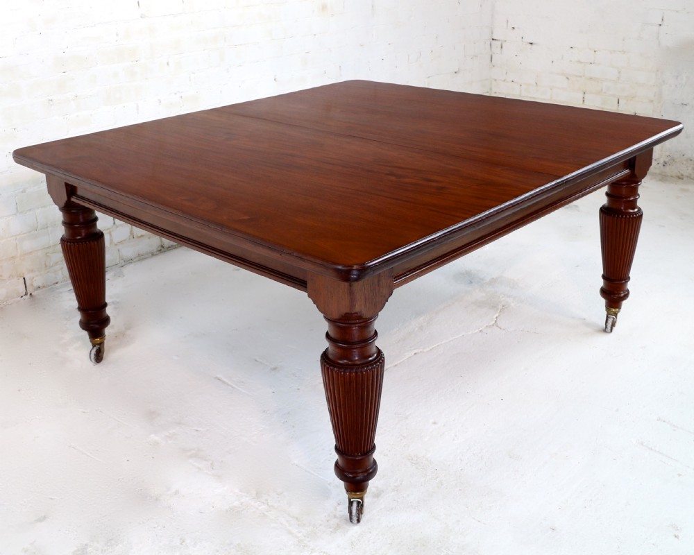 Victorian Mahogany 16 Seat Extending Dining Table & 4 Leaves, 12ft View XVI
