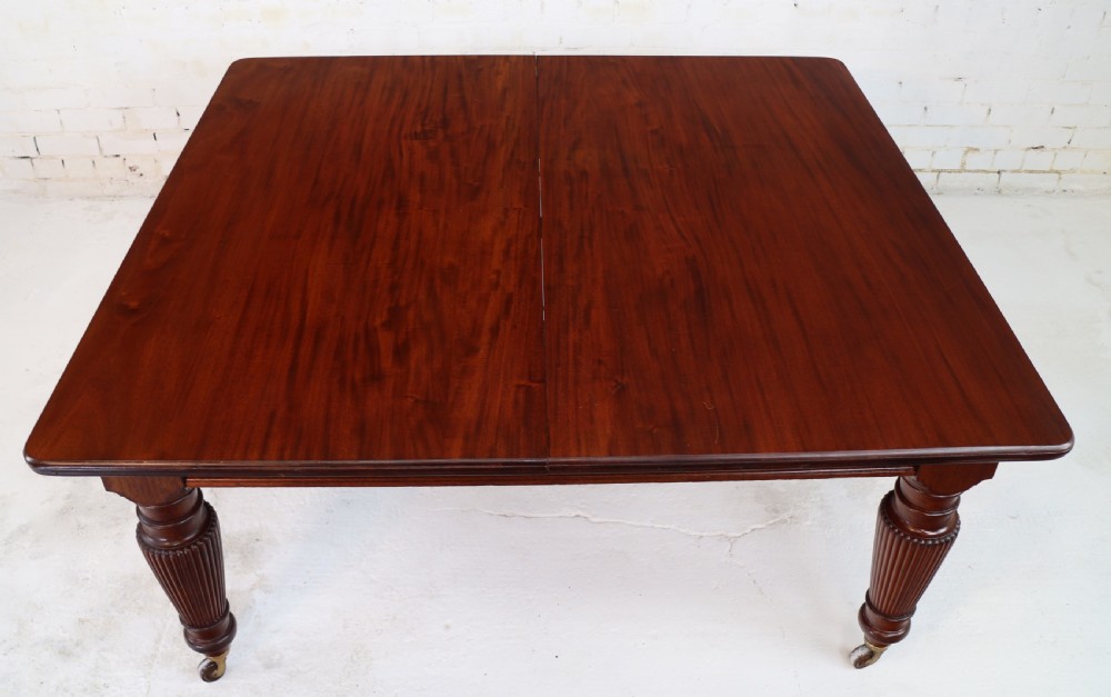 Victorian Mahogany 16 Seat Extending Dining Table & 4 Leaves, 12ft View XVII