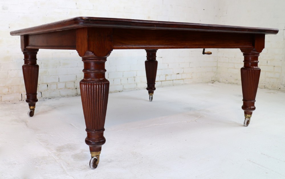 Victorian Mahogany 16 Seat Extending Dining Table & 4 Leaves, 12ft View XIX