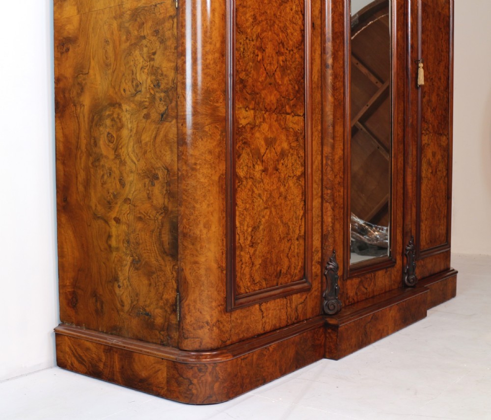 Victorian Burr Walnut Three Door Fitted Breakfront Wardrobe View XVIII