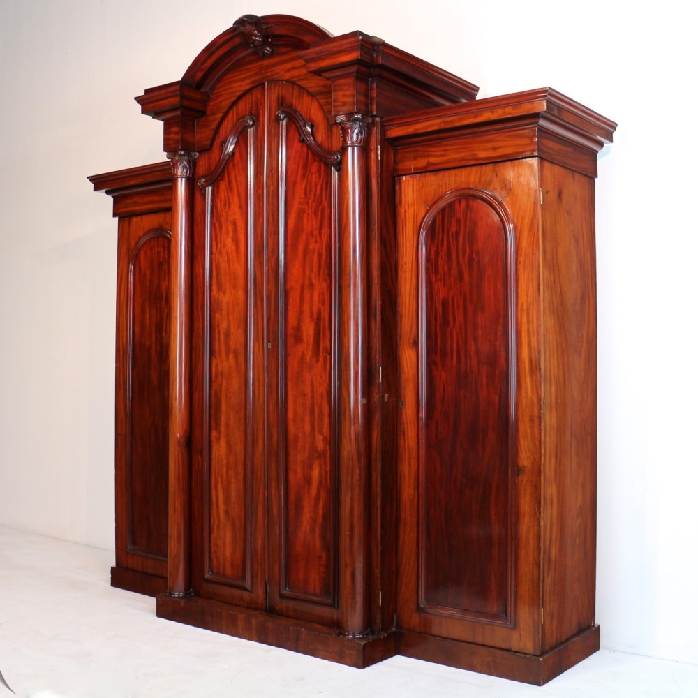 Regency Mahogany Four Door Breakfront Wardrobe View XVII