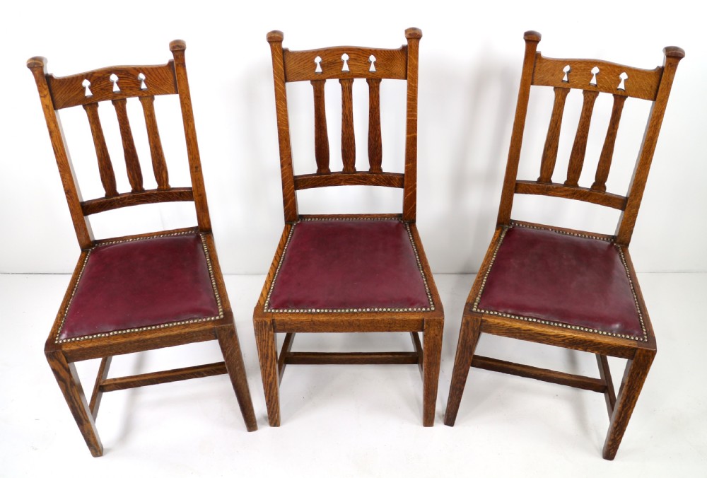 Set of 8 Arts & Crafts Oak Dining Chairs View V