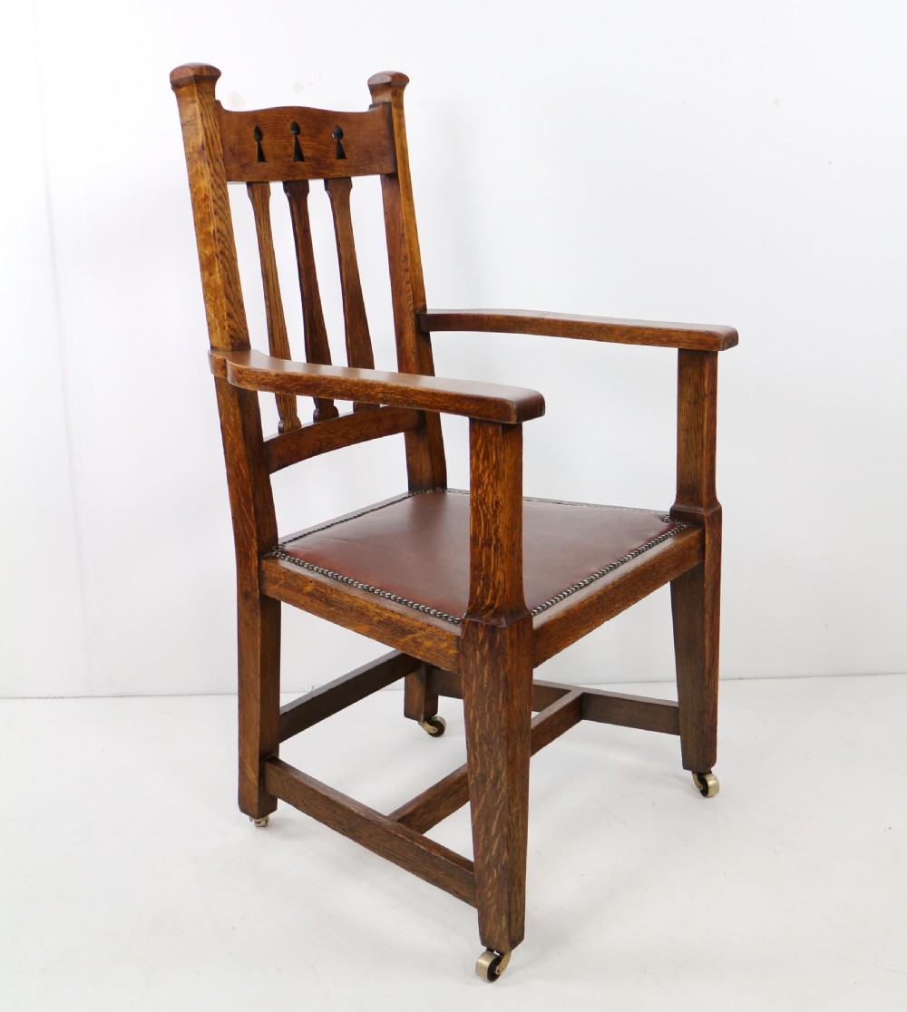Set of 8 Arts & Crafts Oak Dining Chairs View IX