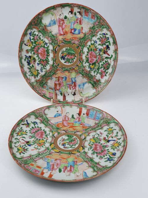 A Pair of Late 19th Century Chinese Famille Rose Plates