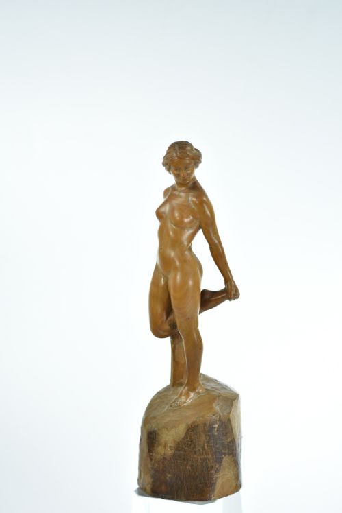 fig 1. Exquisite Vintage Carved Deco Female Figure signed R.Flint