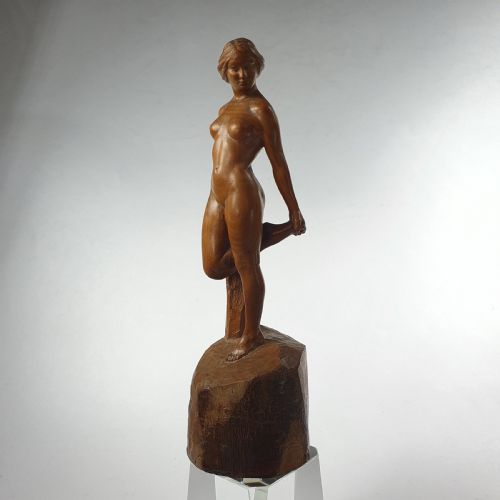Exquisite Vintage Carved Deco Female Figure Signed R.flint