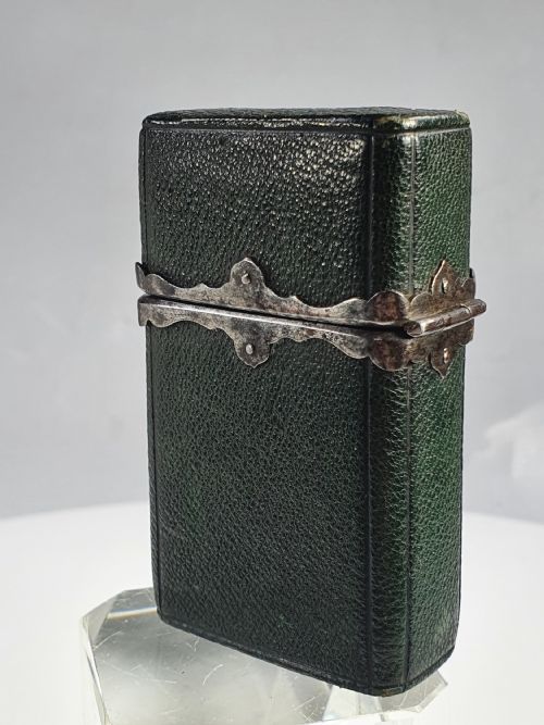 fig 2. ANTIQUE LADIES FITTED COMPANION ETUI c1820