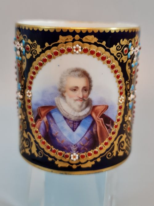 Rare Stunning Quality Early Sevres Triple Portrait Coffee Can