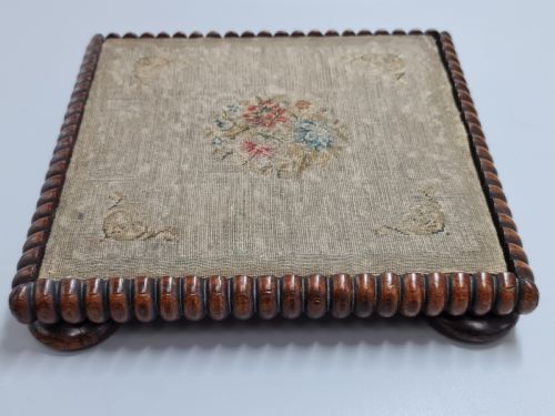 Antique Late Georgian Large Tea Pot Stand