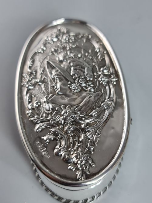 Delightful C1906 Walker & Hall Large Hm Silver Oval Dressing Table Box
