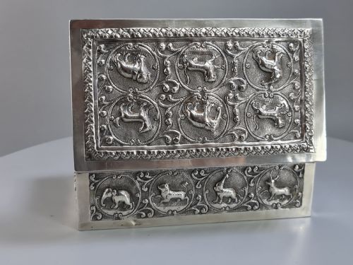 Superb Quality Large Anglo Indian Silver Box Profuse Animal Decoration C1900