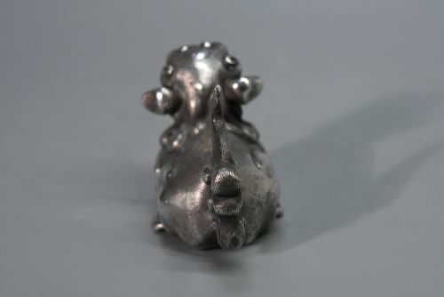 UNUSUAL CHINESE SOLID SILVER DOG OF FO C1900 - ADDITIONAL PHOTO 5