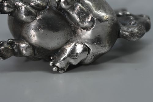 UNUSUAL CHINESE SOLID SILVER DOG OF FO C1900 - ADDITIONAL PHOTO 9