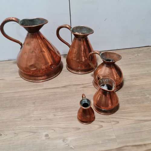 fabulous antique set of 5 x graduated copper jugs gallonpint etc - CATEGORY: ANTIQUE METAL - DATED 1900