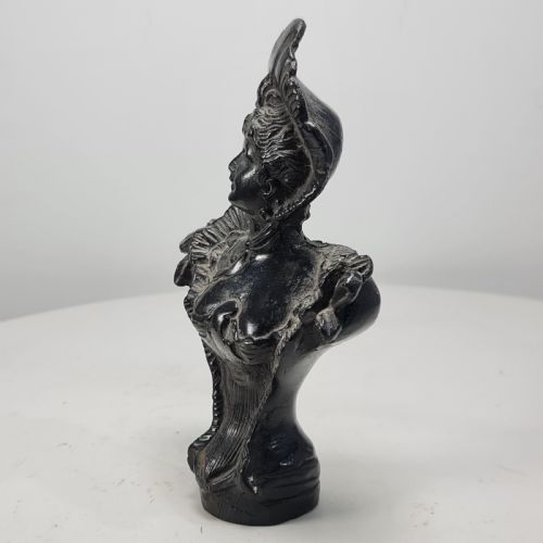 DELIGHTFUL ART NOUVEAU BRONZE BUST OF AN ATTRACTIVE FEMALE WEARING A HAT C1910 - ADDITIONAL PHOTO 10