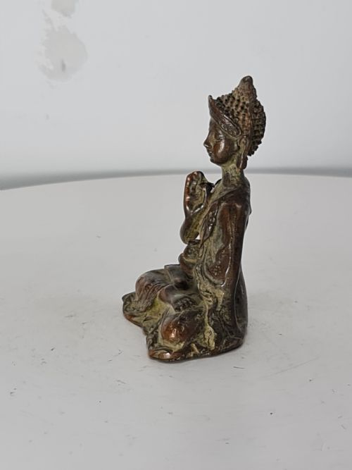 DELIGHTFUL SEATED 19THC CHINESE BRONZE BUDDAH - ADDITIONAL PHOTO 1
