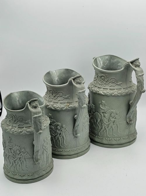 BEAUTIFUL TRIO OF ANTIQUE RIDGWAY PARIAN JUGS IN A DELIGHTFUL LIGHT SAGE GREEN - ADDITIONAL PHOTO 5