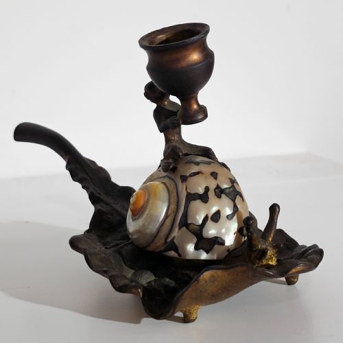 FABULOUS GRAND TOUR GILT METAL SHELL MONKEY SNAIL SHAPED CHAMBERSTICK C1850 - ADDITIONAL PHOTO 1