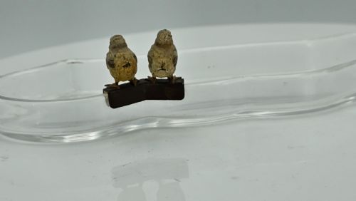 UNUSUAL AND EXQUISITE COLD PAINTED BRONZE CHICKS ON CRYSTAL GLASS PEN TRAY C1900 - ADDITIONAL PHOTO 2
