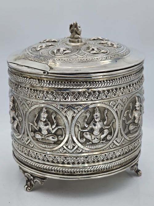 FABULOUS LARGE 19THC INDIAN SILVER BISCUIT BARRELL 419G - ADDITIONAL PHOTO 3