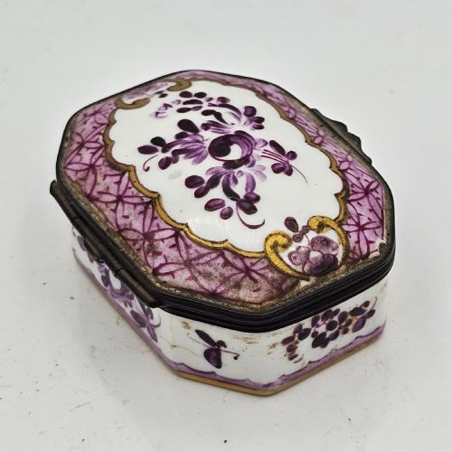 ATTRACTIVE LATE 18THEARLY 19THC PAINTED PATCH BOX - ADDITIONAL PHOTO 7