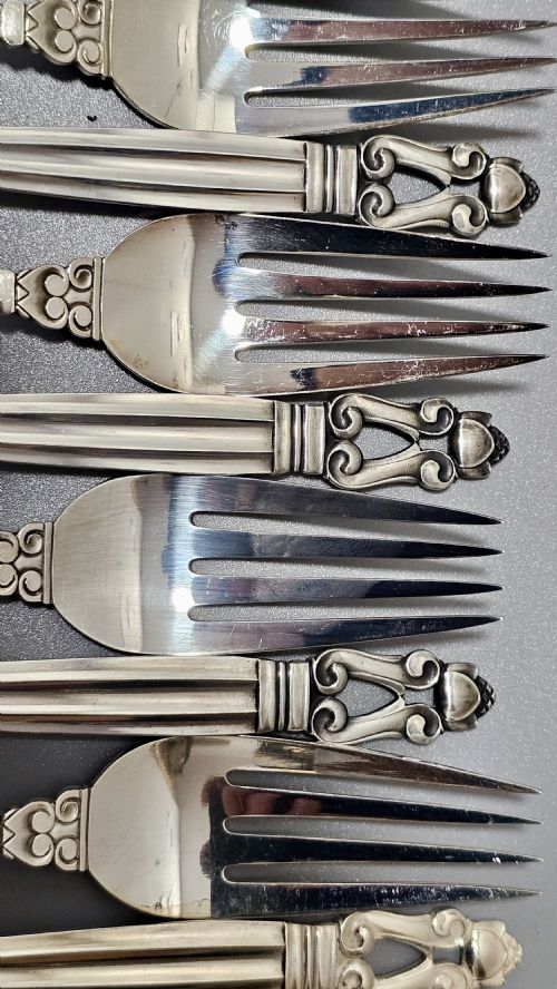 STUNNING VINTAGE GEORG JENSEN 75PCE SILVER ACORN CUTLERY SERVICE PLUS 5 X RARE FRIGAST SILVER SERVERS USED ONLY ONCE - ADDITIONAL PHOTO 1