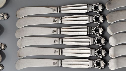 STUNNING VINTAGE GEORG JENSEN 75PCE SILVER ACORN CUTLERY SERVICE PLUS 5 X RARE FRIGAST SILVER SERVERS USED ONLY ONCE - ADDITIONAL PHOTO 11