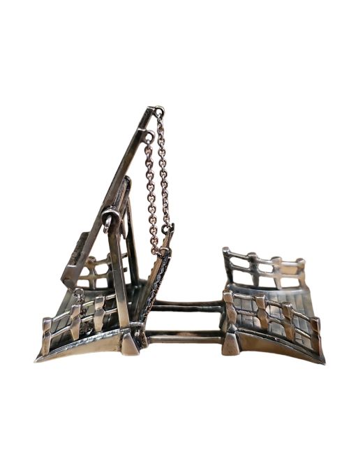 UNUSUAL DUTCH MINIATURE SILVER WORKING DRAWBRIDGE C1900 - ADDITIONAL PHOTO 2