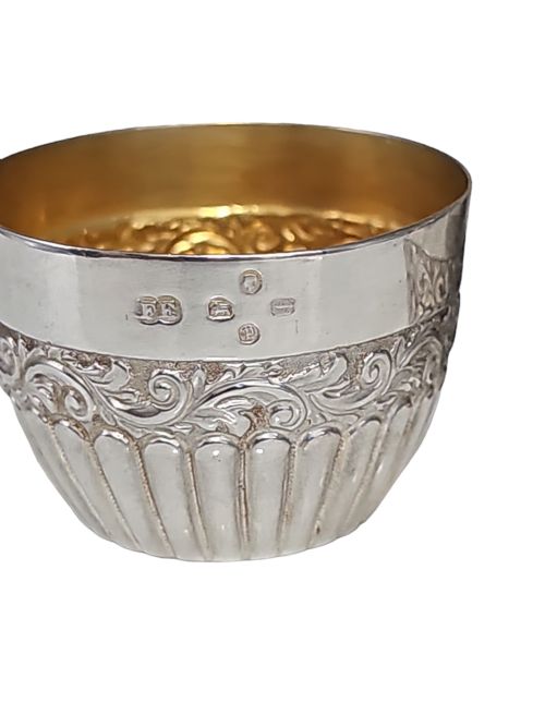 ATTRACTIVE PAIR OF 19THC ELKINGTON SILVER SALTS WITH GILDED INTERIORS C1889 - ADDITIONAL PHOTO 2