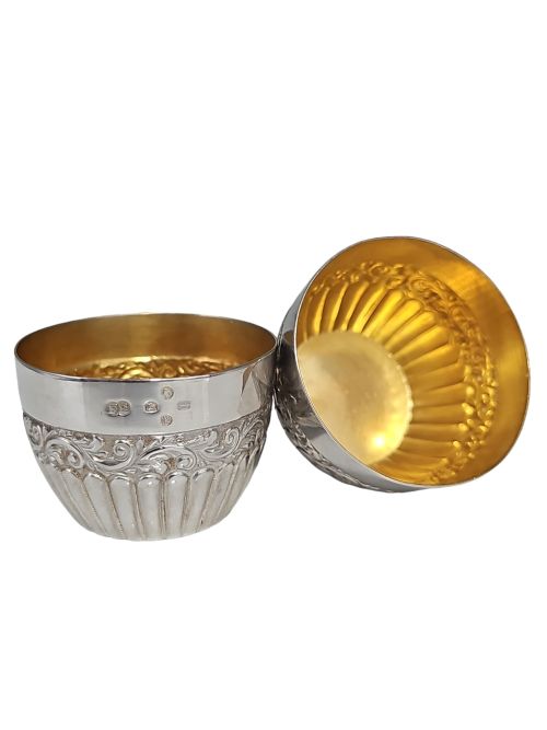 ATTRACTIVE PAIR OF 19THC ELKINGTON SILVER SALTS WITH GILDED INTERIORS C1889 - ADDITIONAL PHOTO 9