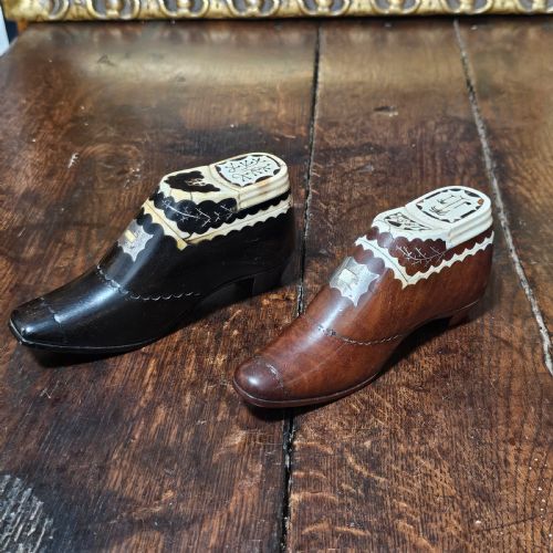 VERY FINE VERY LARGE 19THC CARVED AND INLAID TREEN NOVELTY SHOE SNUFFTOBACCO BOX - ADDITIONAL PHOTO 17