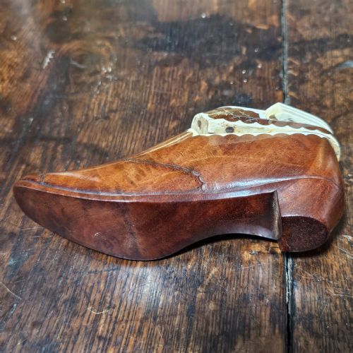 EXQUISITE RARE DATED VERY LARGE 19THC INLAID TREEN NOVELTY SNUFFTOBACCO BOX FORMED AS A SHOE - ADDITIONAL PHOTO 9