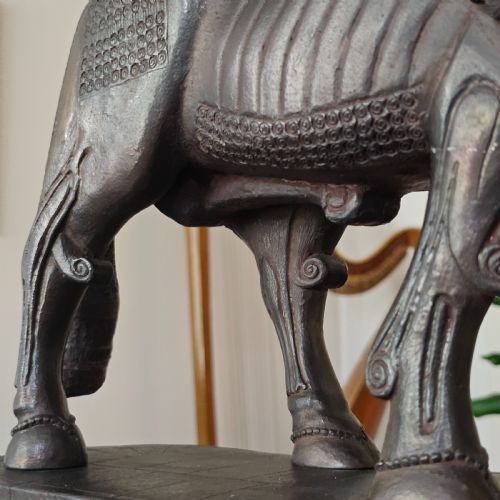 VERY LARGE RARE ANTIQUE BRONZED METAL HUMANHEADED WINGED LION LAMASSU ASSYRIAN C1900 - ADDITIONAL PHOTO 9