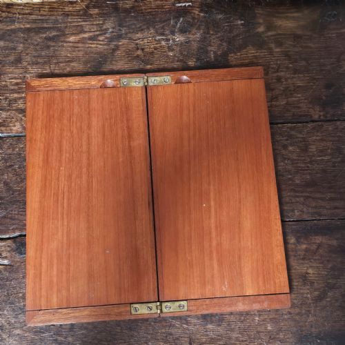 LATE VICTORIANEDWARDIAN MAHOGANY AND IVORY TRAVELLING CHESS SET - ADDITIONAL PHOTO 19